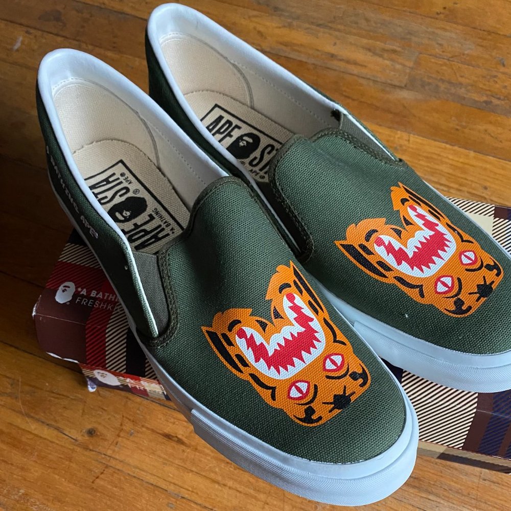 BAPE "OLIVE TIGER" SLIP-ON LOW